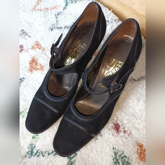 Salvatore  Ferragamo black suede heels size 8B - Picture 2 of 14